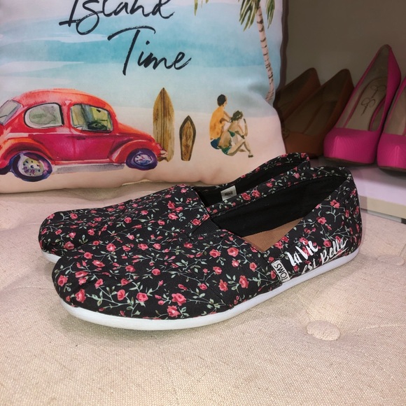 Toms Floral Classic La Vie Est Belle Slip-On - Picture 2 of 9